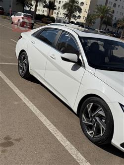 هیۆندای ئەلەنترا